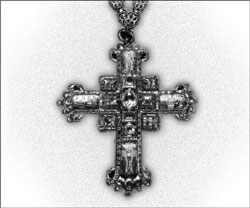 Золотой крест, украшенный бриллиантами (XVII в., Оружейная палата)